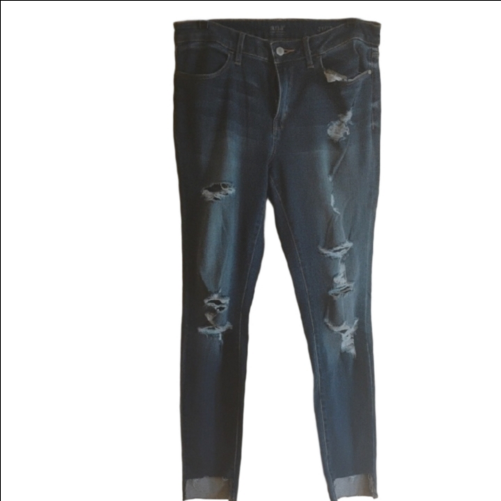 a.n.a  Skinny Jeans. Size 31 /12. Great Distressing!